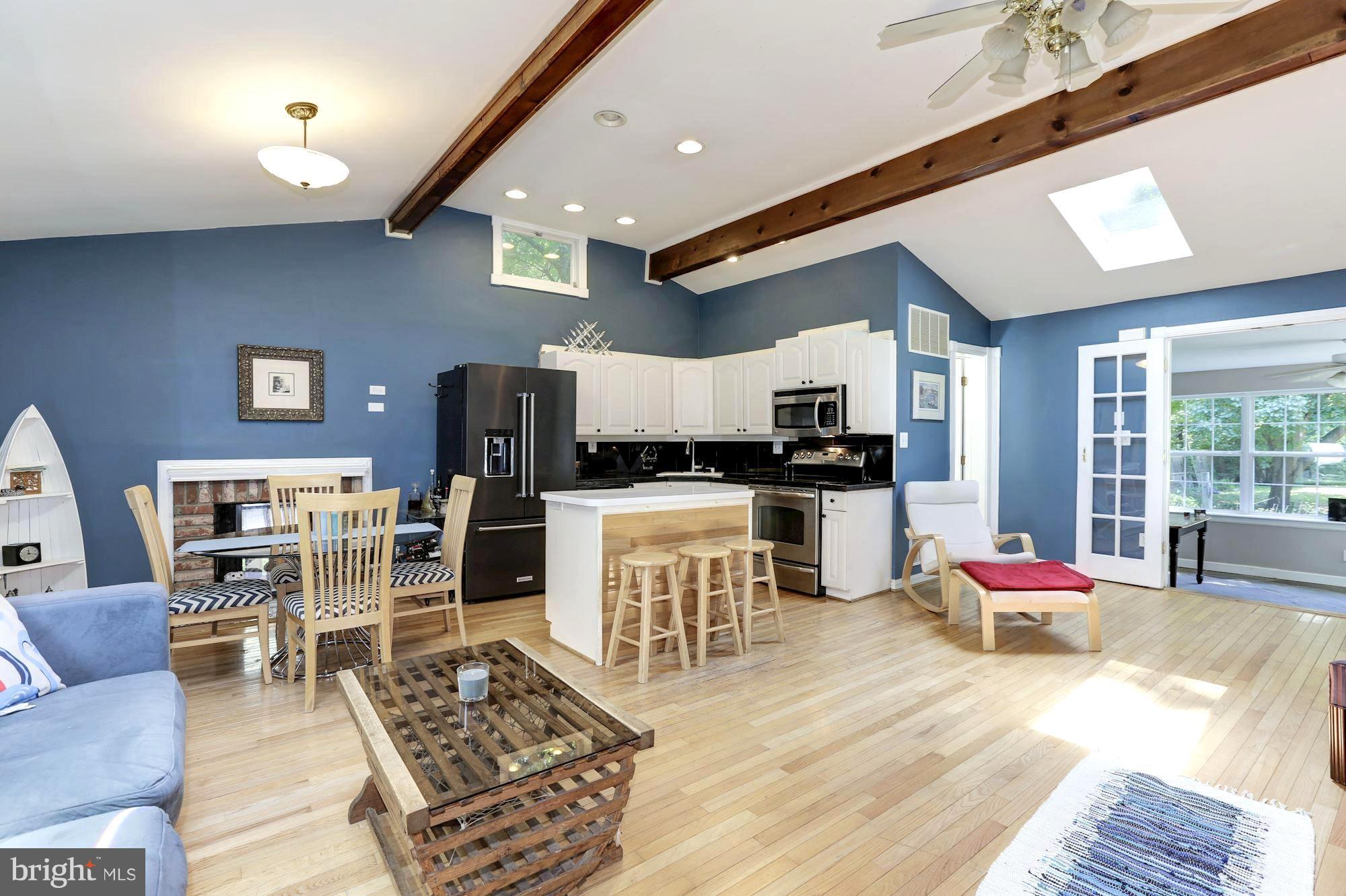 1885 Severn Grove Road Annapolis, MD 21401 - Photo 9 of 30 Vaulted Beamed Great Room / Hardwood Flooring