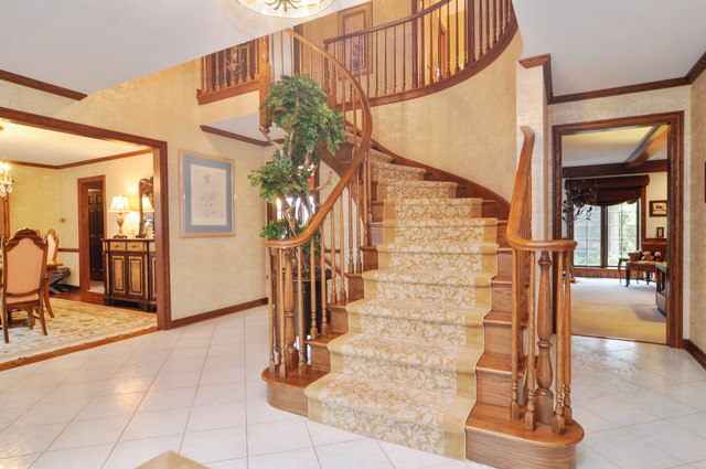 592 Windsor Circle Inverness, IL 60067 - Photo 8 of 25