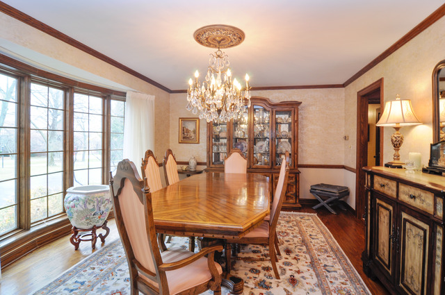 592 Windsor Circle Inverness, IL 60067 - Photo 9 of 25