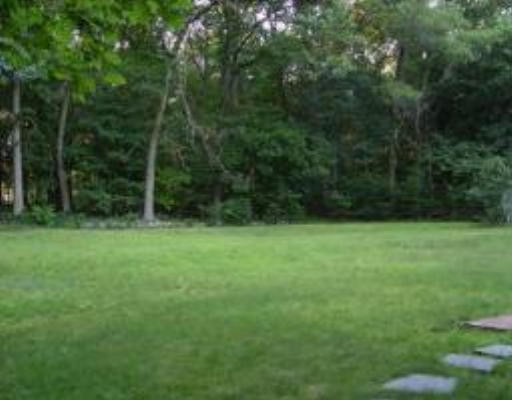 8 Robinson Road Lexington, MA 02420 - Photo 10 of 10