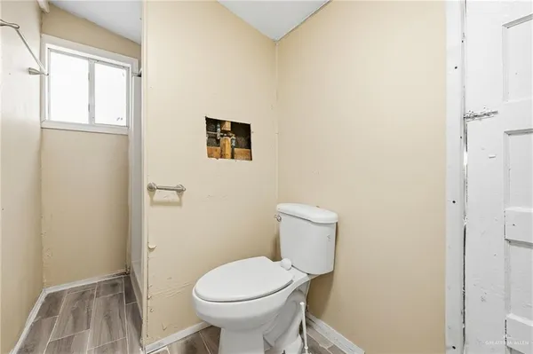 $850 | 525 North 20th Street, Unit F, McAllen, TX 78501