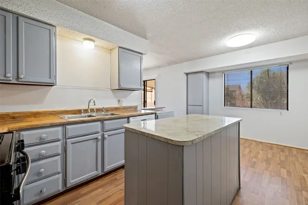 $249,999 | 2303 Carolyn Drive, Taylor, TX 76574