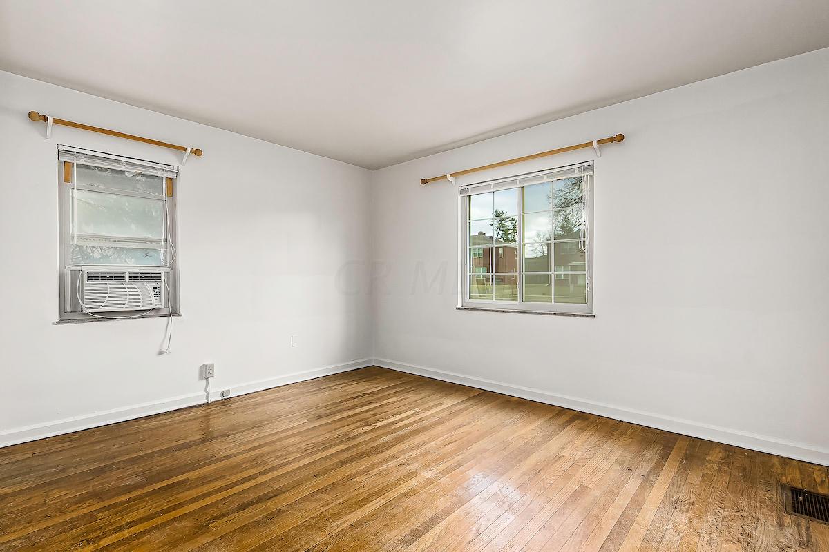 2074 Ridgeview Road, Unit B Columbus, OH 43221 - Photo 16 of 21