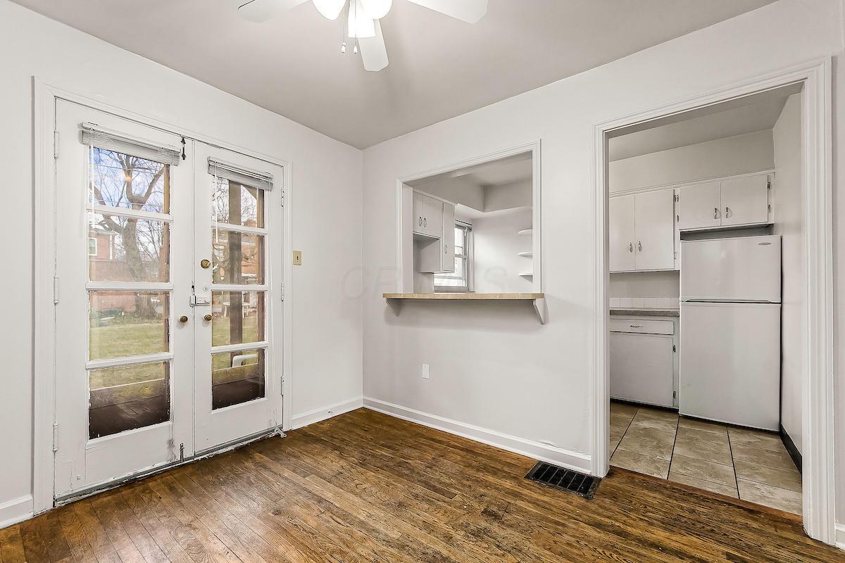 2074 Ridgeview Road, Unit B Columbus, OH 43221 - Photo 9 of 21