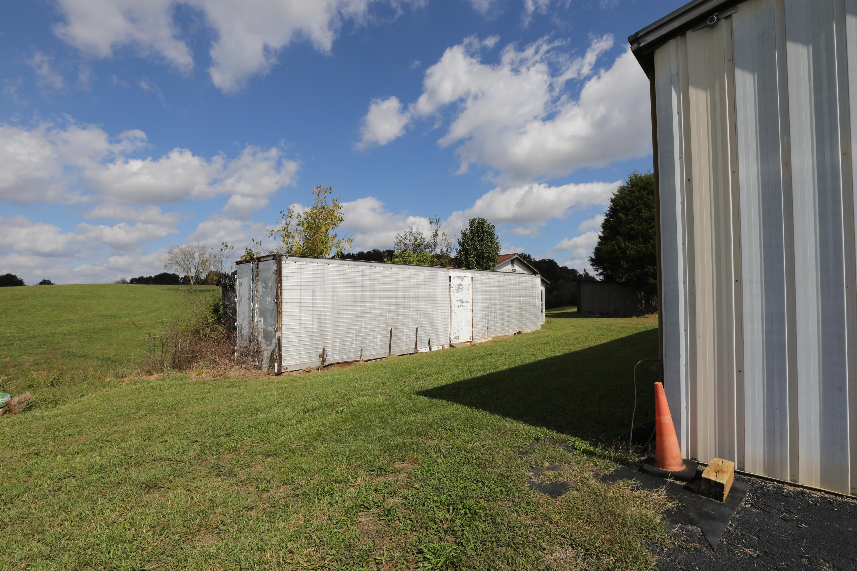 401 Old Store Road Madisonville, TN 37354 - Photo 22 of 25 144A0372