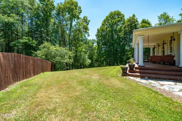 $575,000 | 542 Rainbow Road, Mountain City, TN 37683