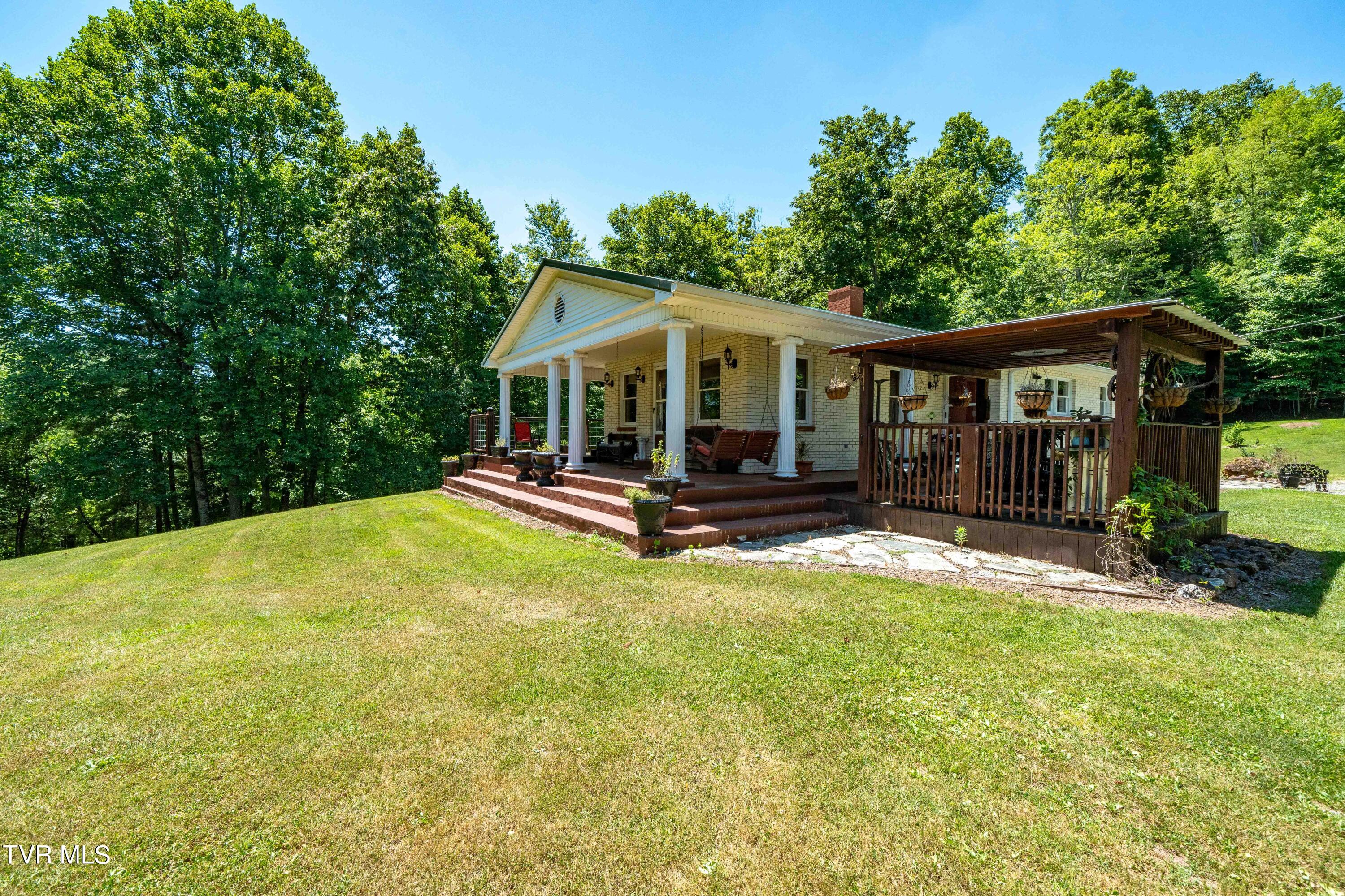 542 Rainbow Road Mountain City, TN 37683 - Photo 19 of 87 542 Rainbow Road (34 of 88)