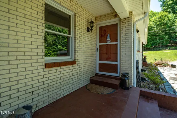 $575,000 | 542 Rainbow Road, Mountain City, TN 37683