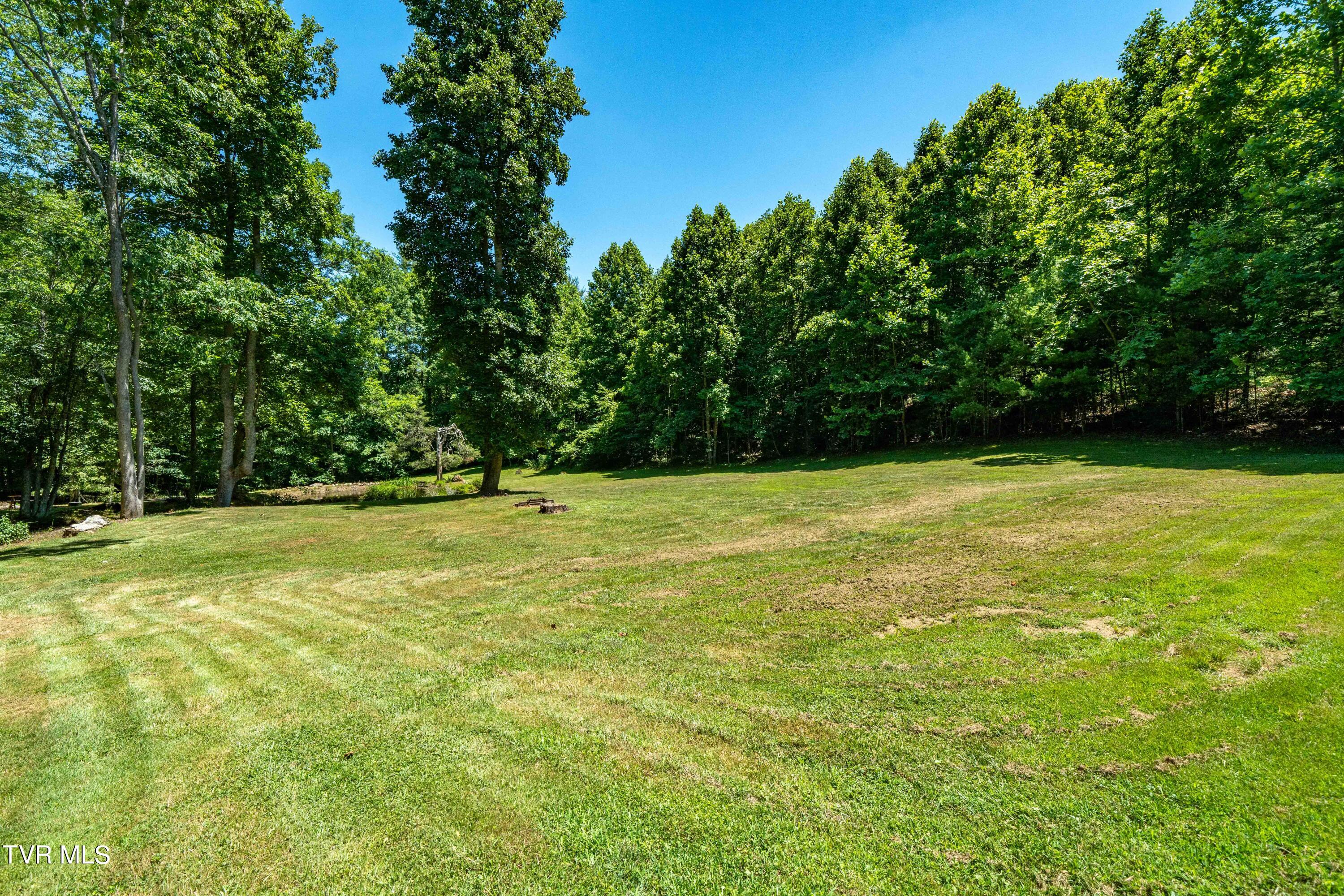 542 Rainbow Road Mountain City, TN 37683 - Photo 35 of 87 542 Rainbow Road (51 of 88)