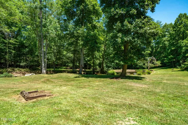 $575,000 | 542 Rainbow Road, Mountain City, TN 37683