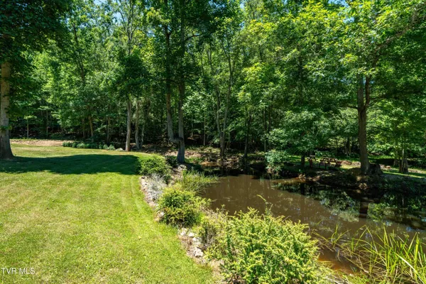 $575,000 | 542 Rainbow Road, Mountain City, TN 37683