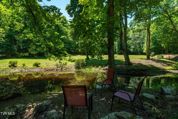 $575,000 | 542 Rainbow Road, Mountain City, TN 37683