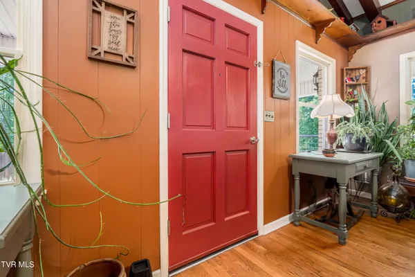 $575,000 | 542 Rainbow Road, Mountain City, TN 37683