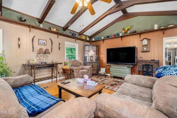 $575,000 | 542 Rainbow Road, Mountain City, TN 37683