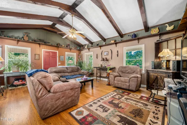 $575,000 | 542 Rainbow Road, Mountain City, TN 37683