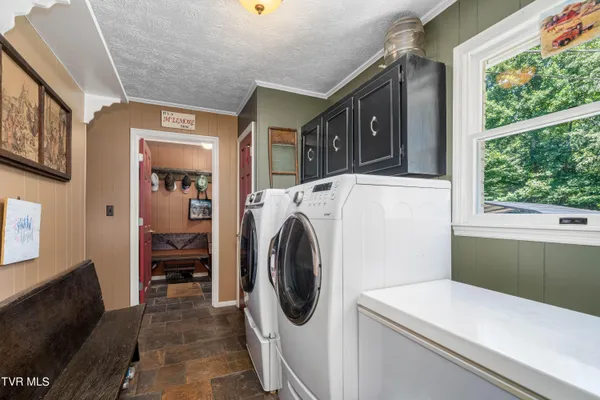 $575,000 | 542 Rainbow Road, Mountain City, TN 37683