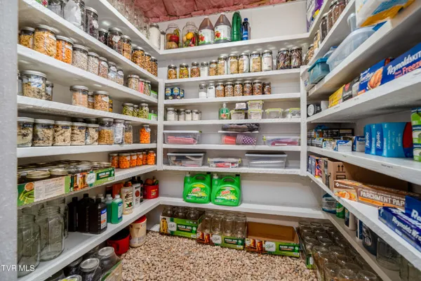 $575,000 | 542 Rainbow Road, Mountain City, TN 37683