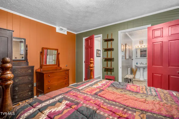 $575,000 | 542 Rainbow Road, Mountain City, TN 37683