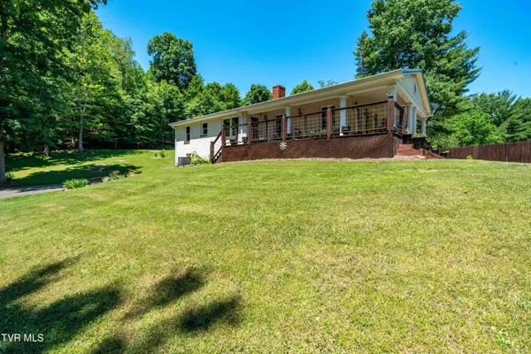 $575,000 | 542 Rainbow Road, Mountain City, TN 37683