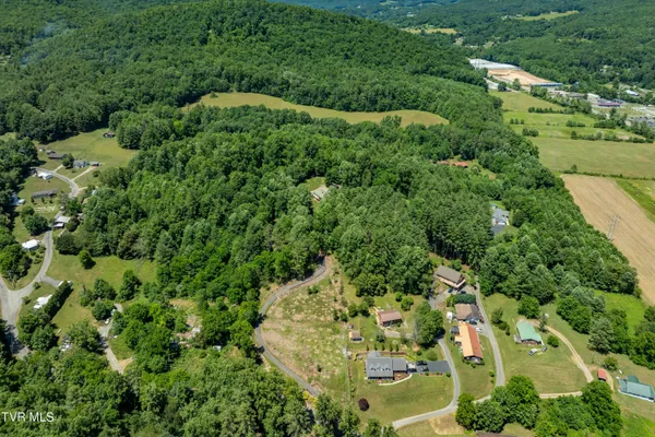 $575,000 | 542 Rainbow Road, Mountain City, TN 37683