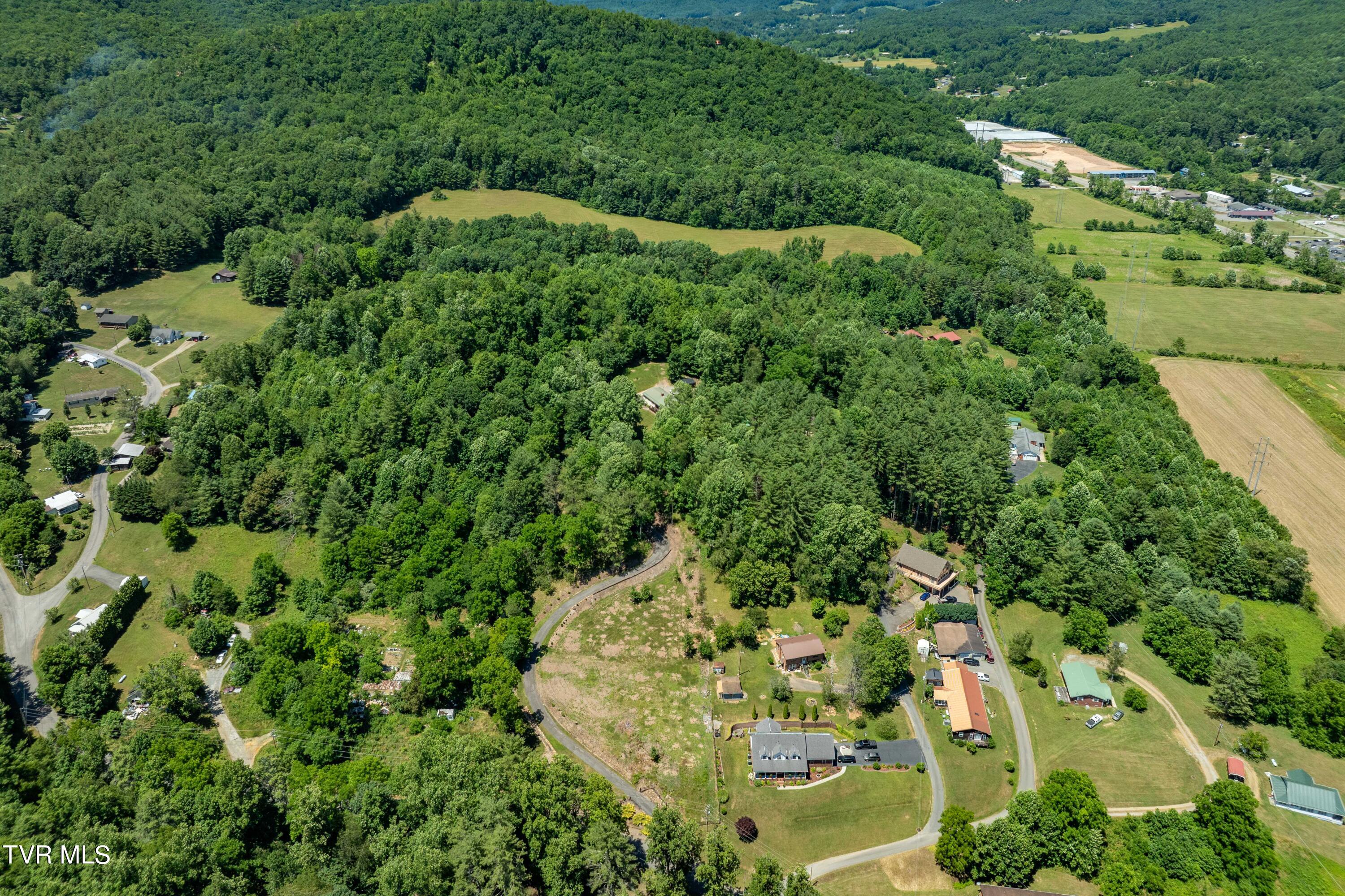 542 Rainbow Road Mountain City, TN 37683 - Photo 74 of 87 542 Rainbow Road (2 of 88)