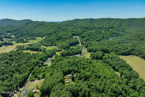 $575,000 | 542 Rainbow Road, Mountain City, TN 37683