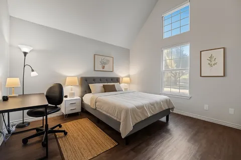 $379,000 | 11310 Spicewood Club Drive, Unit 21, Austin, TX 78750