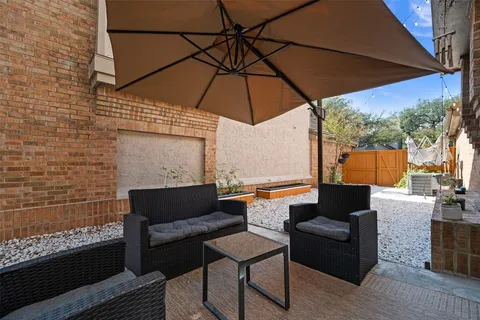 $379,000 | 11310 Spicewood Club Drive, Unit 21, Austin, TX 78750