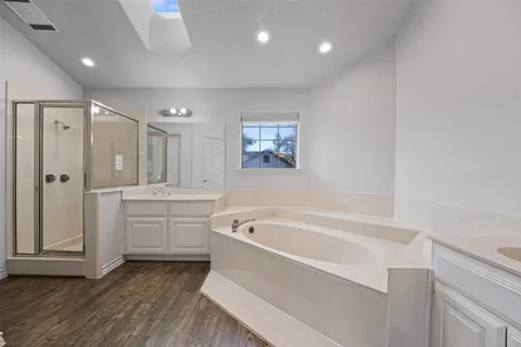 $379,000 | 11310 Spicewood Club Drive, Unit 21, Austin, TX 78750