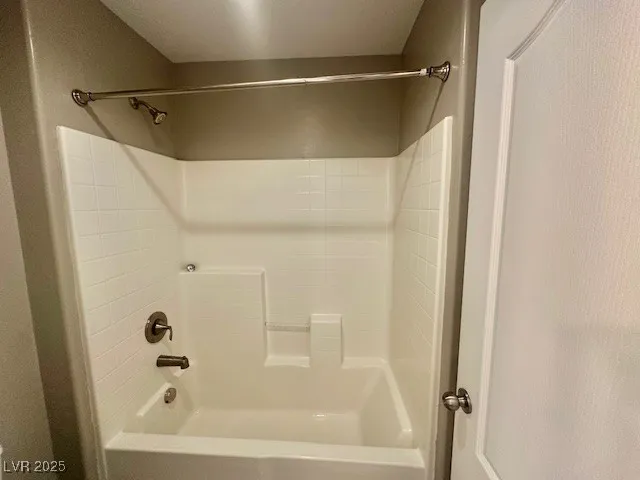 $2,595 | 10823 Craw Fish Bay Street, Las Vegas, NV 89179