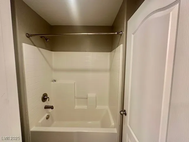 $2,595 | 10823 Craw Fish Bay Street, Las Vegas, NV 89179