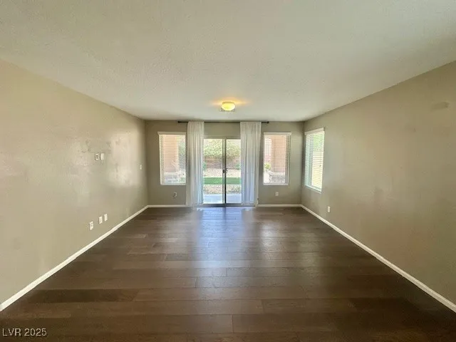 $2,595 | 10823 Craw Fish Bay Street, Las Vegas, NV 89179