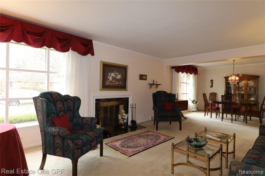 416 Lexington Road Grosse Pointe Farms, MI 48236 - Photo 4 of 19