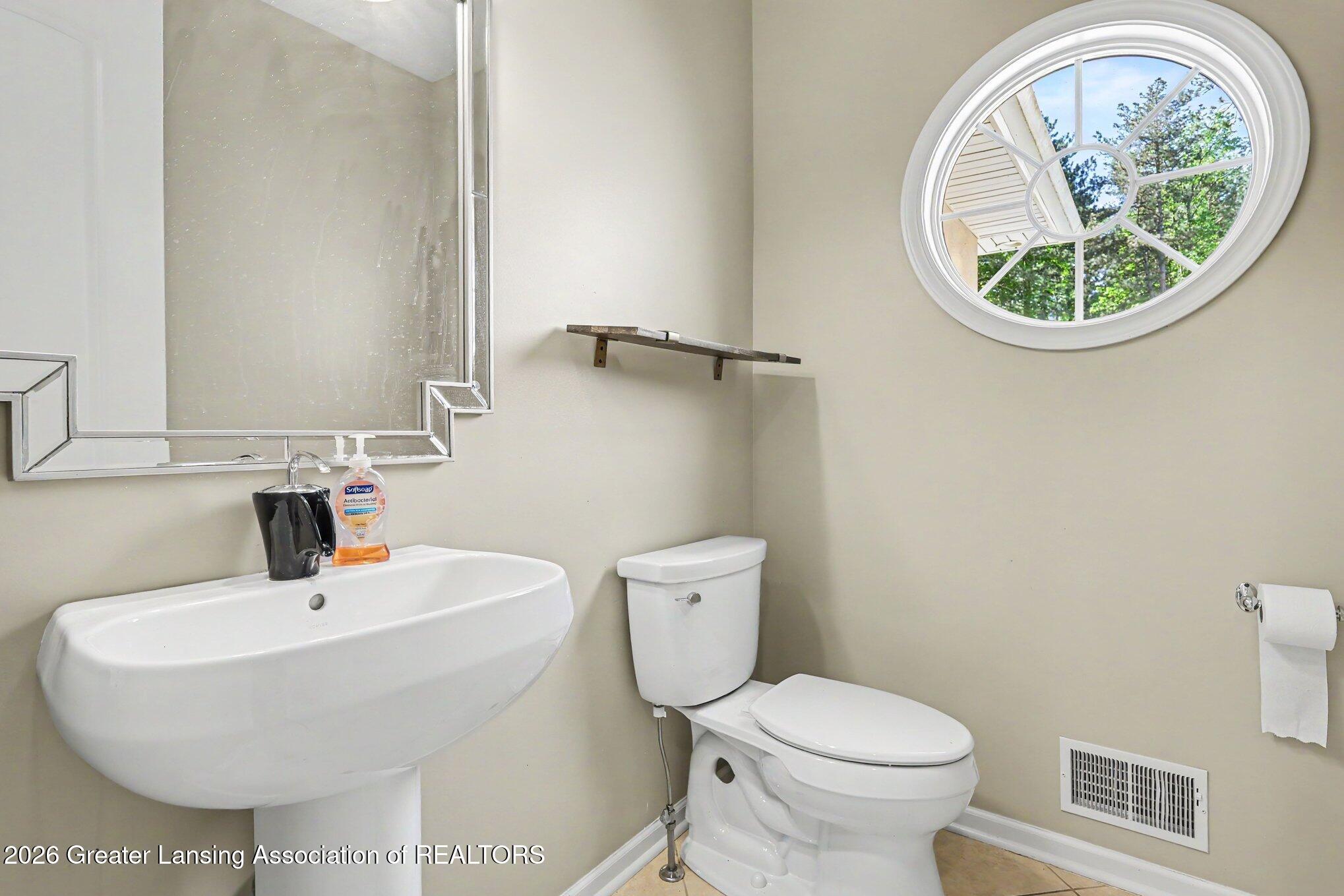 10791 West Jolly Road Lansing, MI 48911 - Photo 20 of 58 031_file_6341