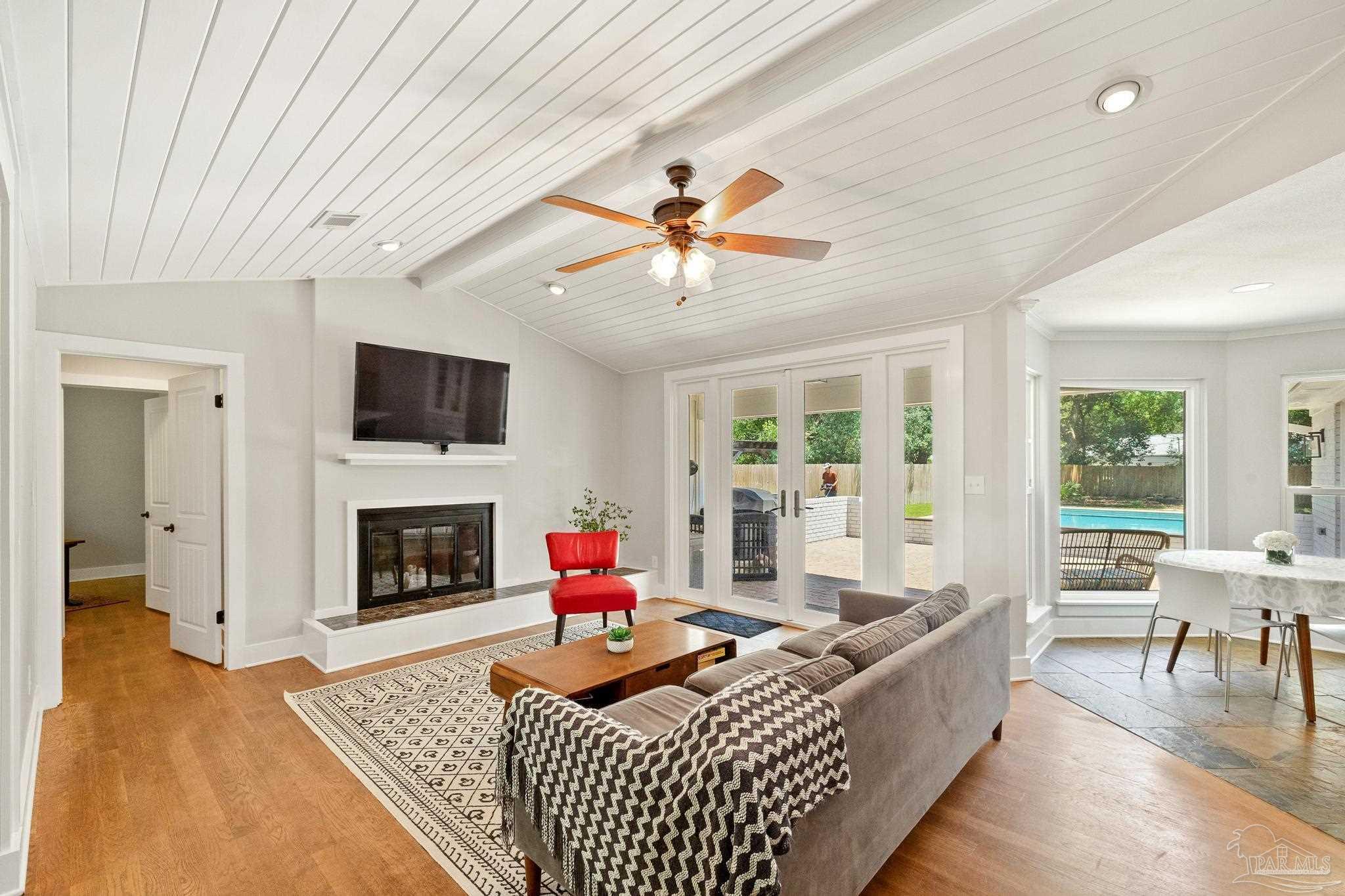 2483 West Bayshore Road Gulf Breeze, FL 32563 - Photo 9 of 46
