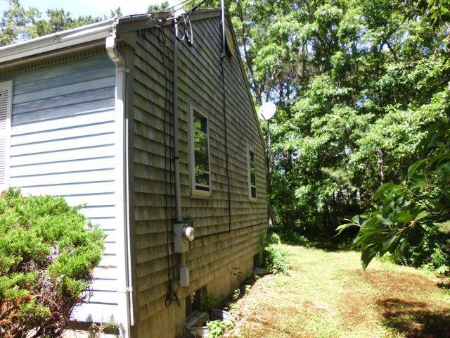 81 Quashnet Road Mashpee, MA 02649 - Photo 2 of 3 DSCI4432