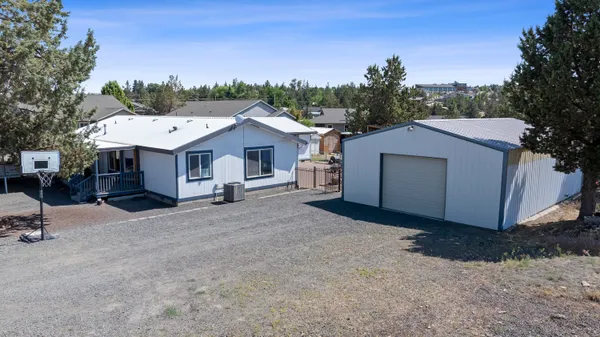 $499,000 | 605 Southeast Kinkade Road, Madras, OR 97741