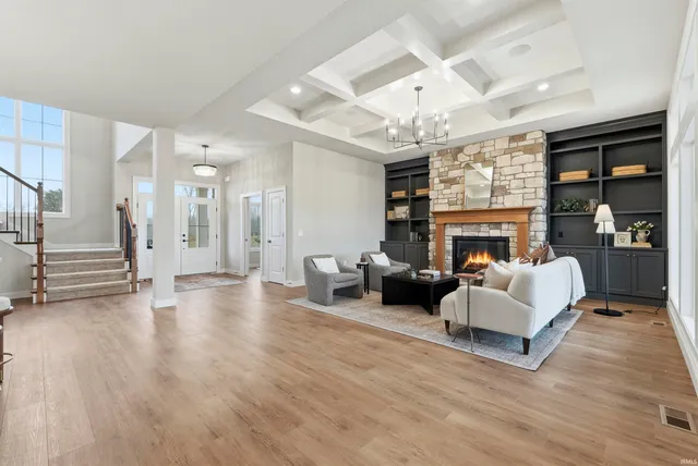 $859,900 | 10642 Chestnut Creek Boulevard, Fort Wayne, IN 46814