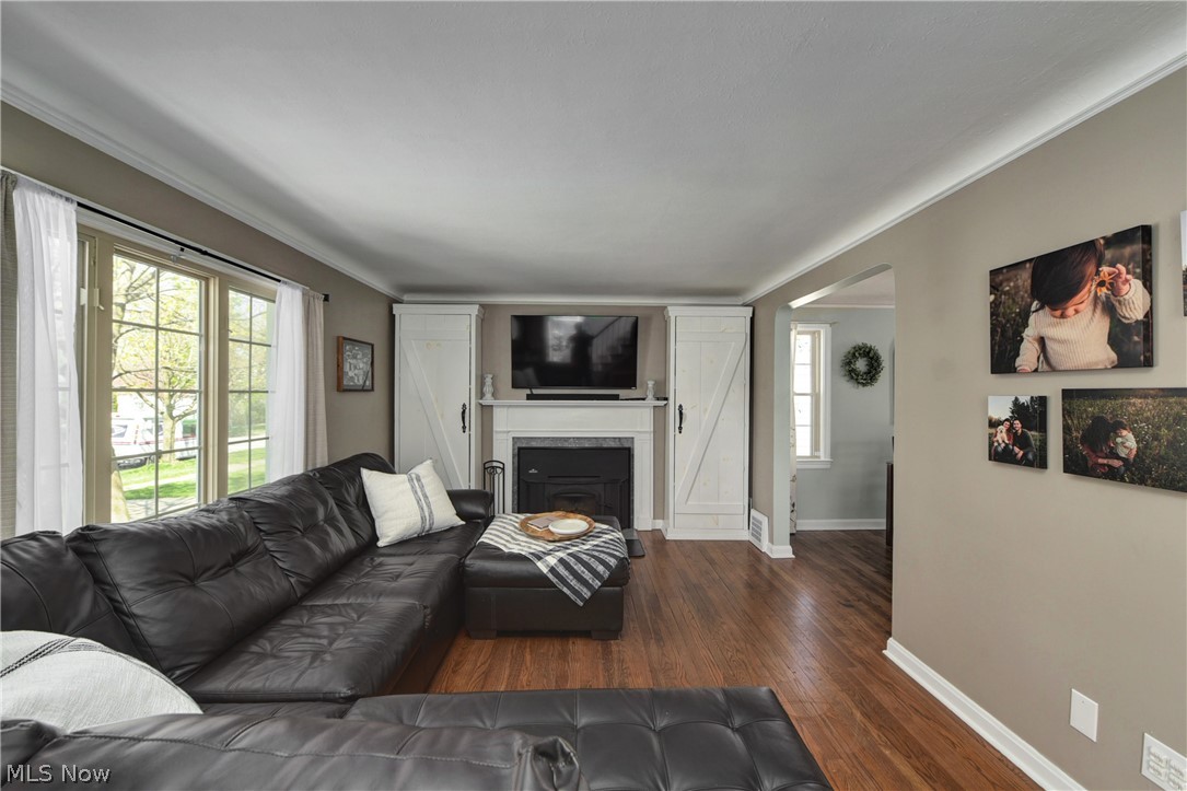 1403 Churchill Road Lyndhurst, OH 44124 - Photo 4 of 35
