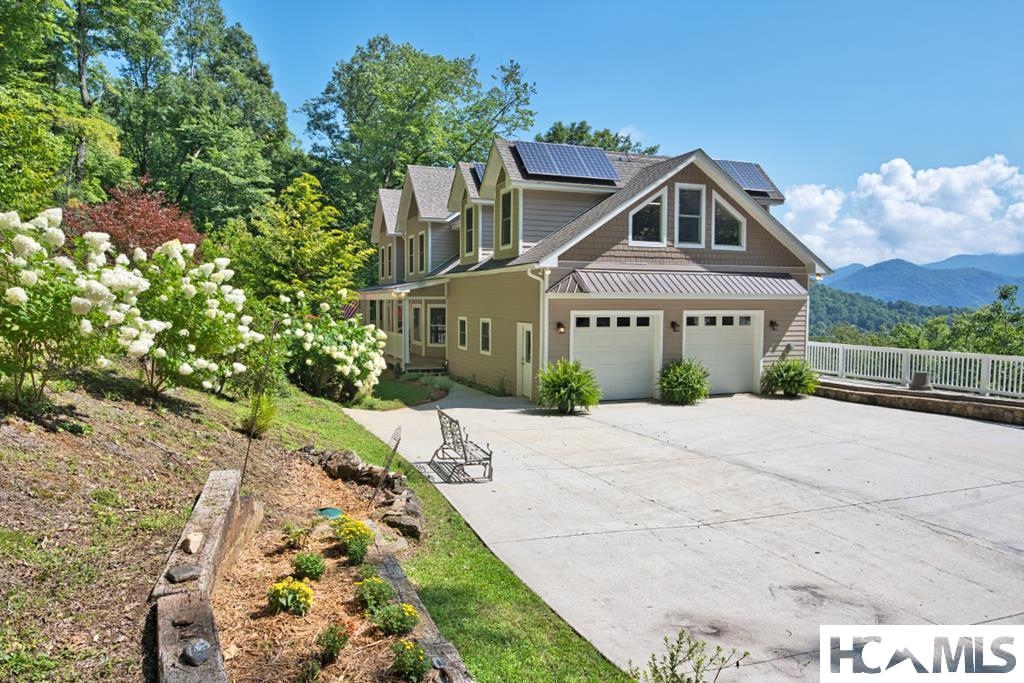 298 Carpenter Road Otto, NC 28763 - Photo 5 of 68 Gallery Image 5