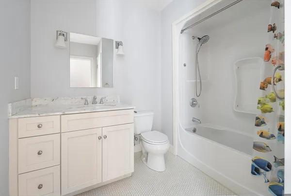 $3,800 | 116-128 Rantoul Street, Unit 9, Beverly, MA 01915