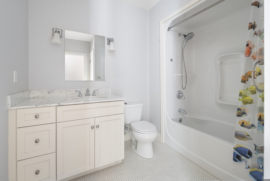 116-128 Rantoul Street, Unit 9 Beverly, MA 01915 - Photo 14 of 25