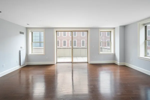 $3,800 | 116-128 Rantoul Street, Unit 9, Beverly, MA 01915