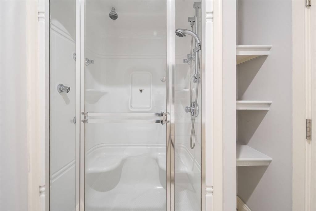 116-128 Rantoul Street, Unit 9 Beverly, MA 01915 - Photo 10 of 25