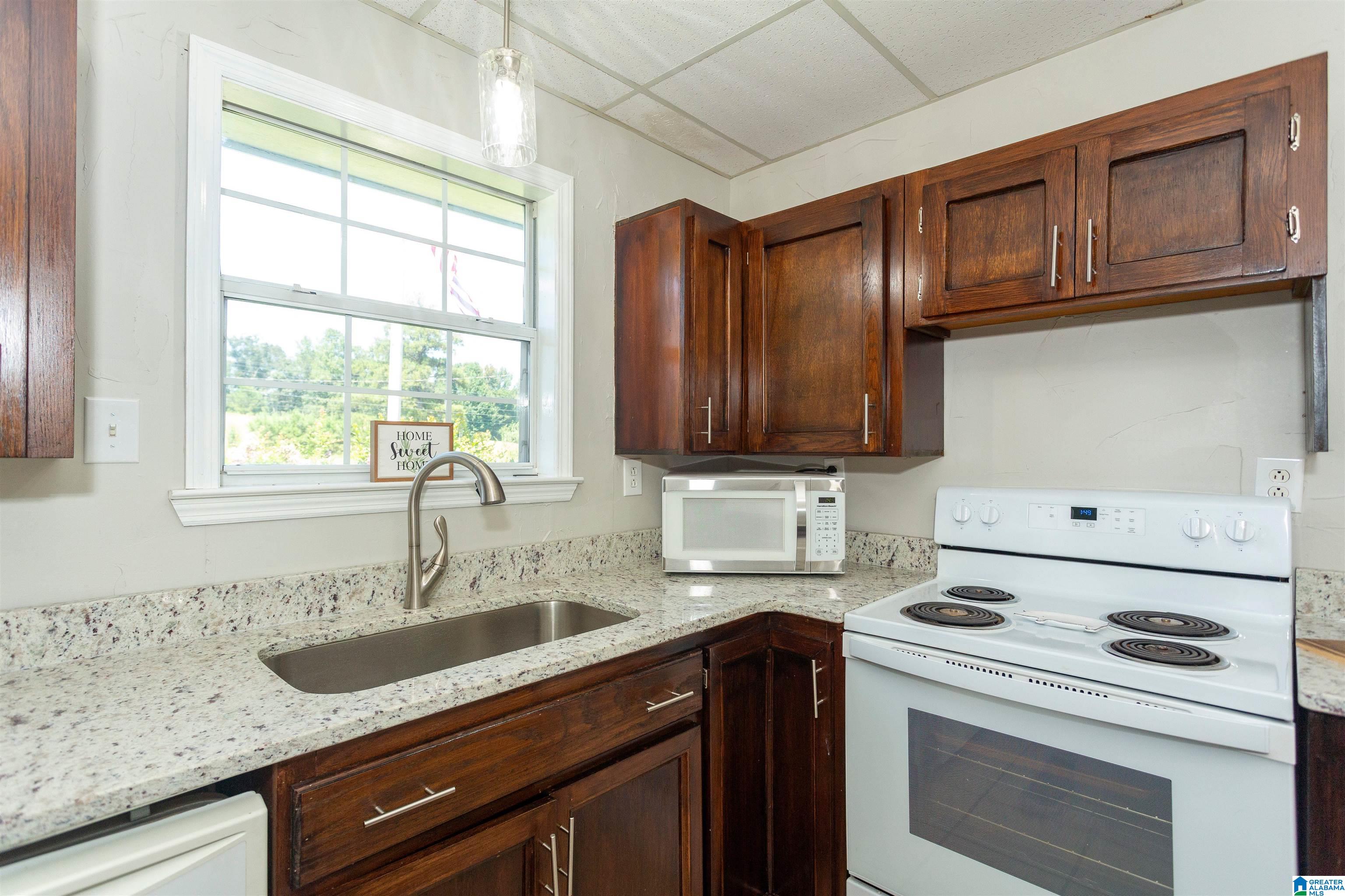 1040 Justice Road Warrior, AL 35180 - Photo 13 of 25