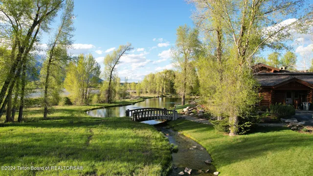 $27,900,000 | 70 West Avalanche Canyon Drive, Jackson, WY 83001