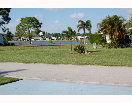 2544 Southwest Versailles Terrace Stuart, FL 34997 - Photo 2 of 8 Gallery Image 2