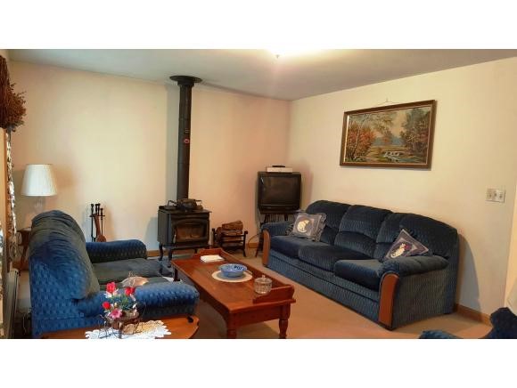 1981 Maple Street Bethlehem, NH 03574 - Photo 4 of 31 Gallery Image 4