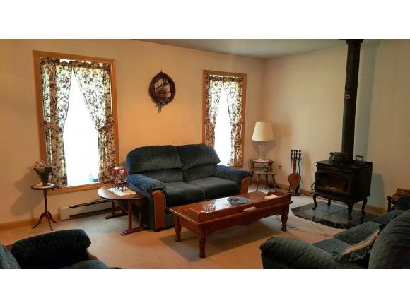 1981 Maple Street Bethlehem, NH 03574 - Photo 5 of 31 Gallery Image 5