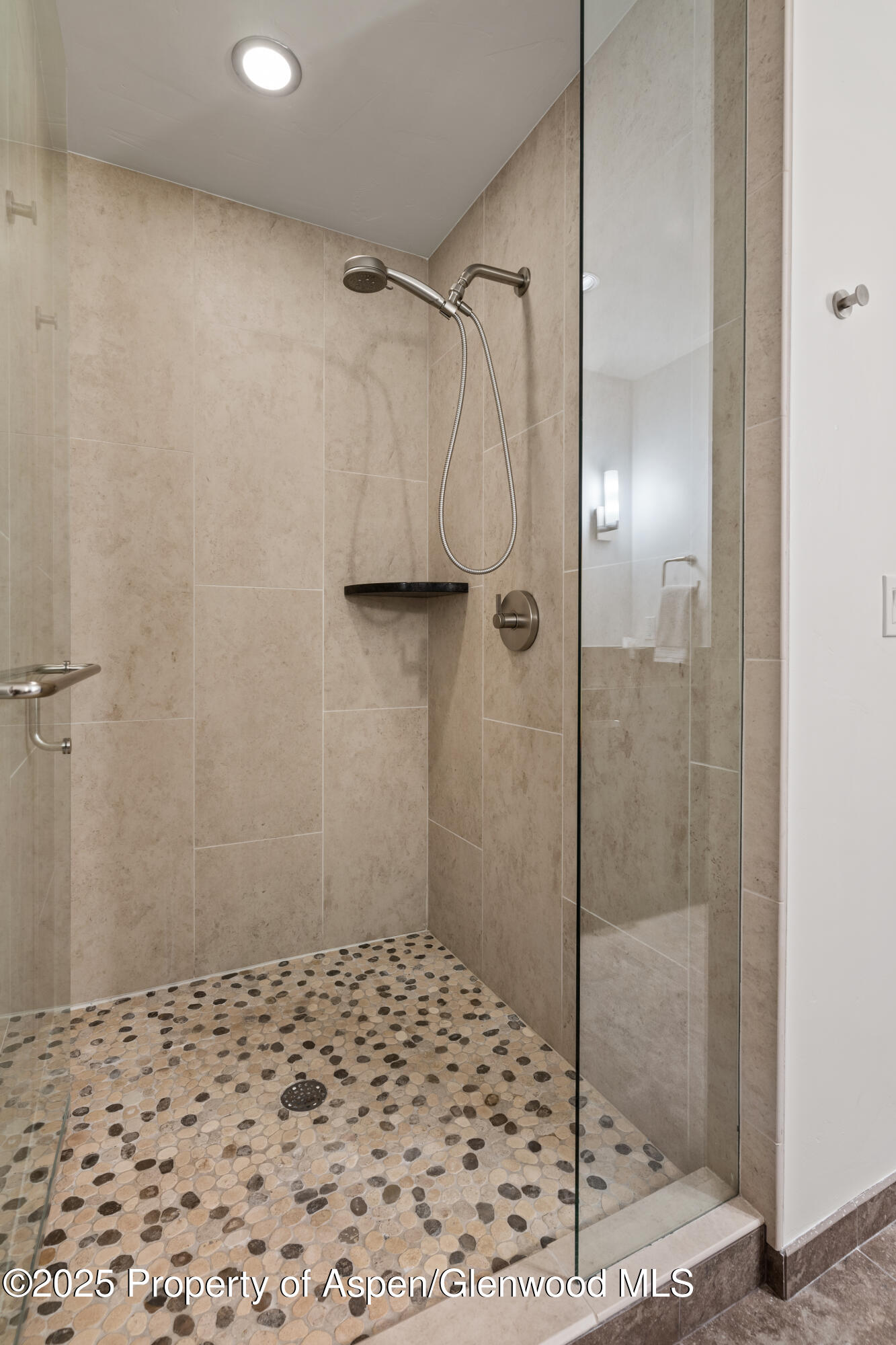 342 Ridge Road Snowmass Village, CO 81615 - Photo 26 of 40 Guest Bathroom III